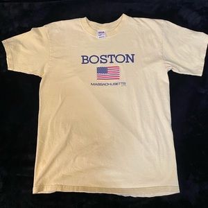 Boston Massachusetts T-Shirt (Light Yellow) Size L